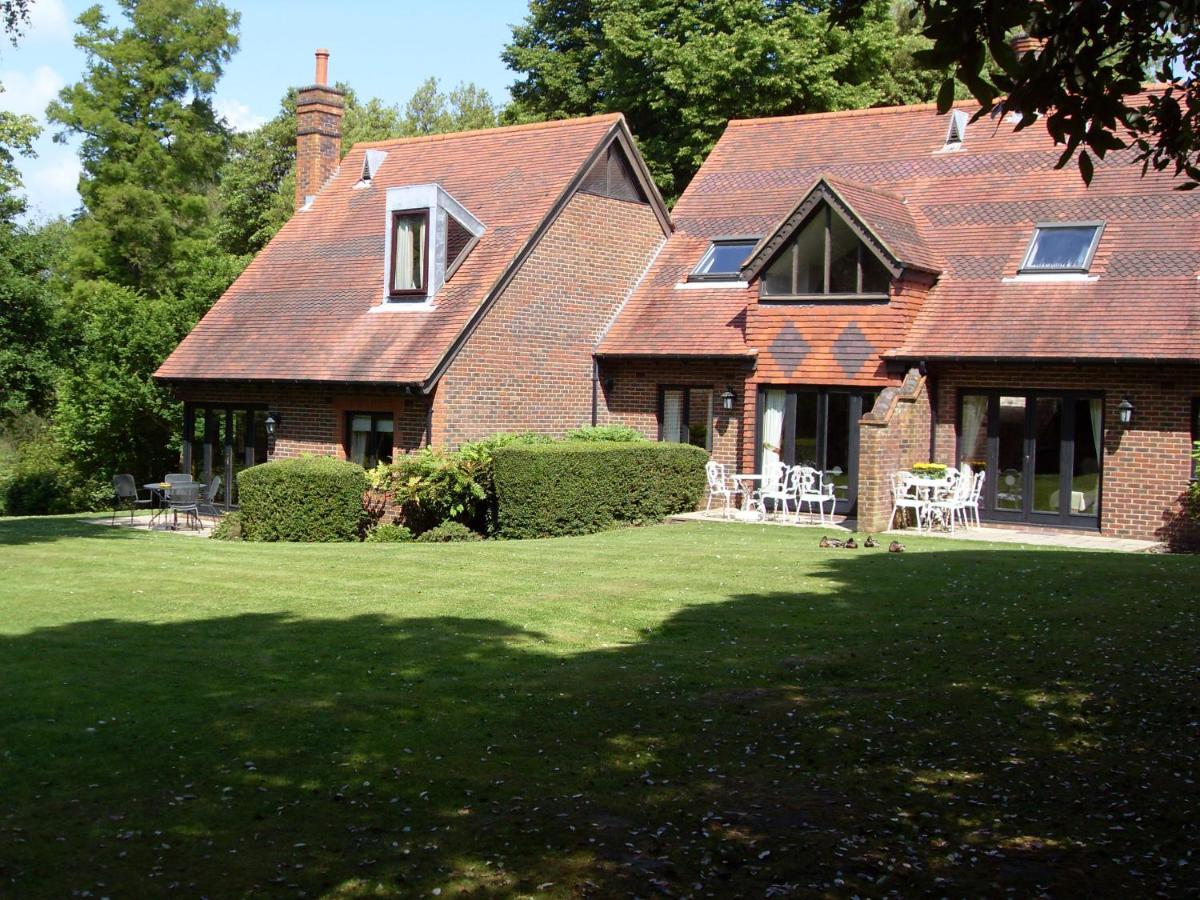 Macdonald Elmers Court Resort Lymington Buitenkant foto